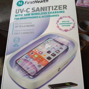 UV-C Sanitizer with 10W wireless charger with built-in aromatherapy diffuser